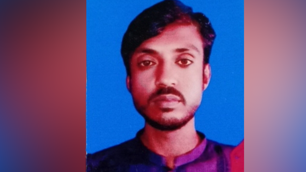 স্বামীর কবর দেখতে গিয়ে ‘মারধরের’ শিকার জুলাই শহীদের স্ত্রী